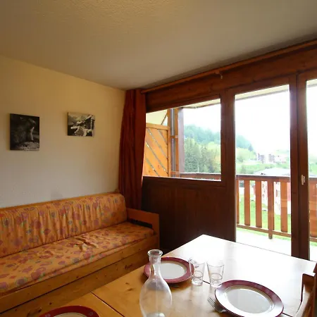 Pour 4 Personnes Avec Balcon, Proche Des Pistes A Val Cenis Le