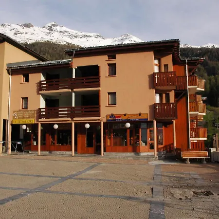 Pour 4 Personnes Avec Balcon, Proche Des Pistes A Val Cenis Le * Lanslevillard